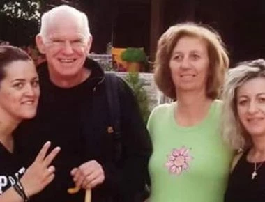 Διακοπές με τη γκλίτσα ανά χείρας για τον Γιώργο Παπανδρέου (φωτό)